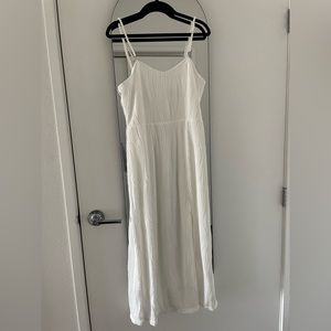 Rihoas white bridal dress